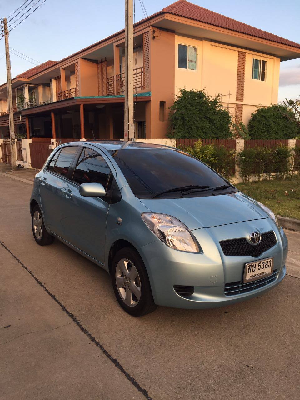 Toyota Yaris 2012 — photo 4