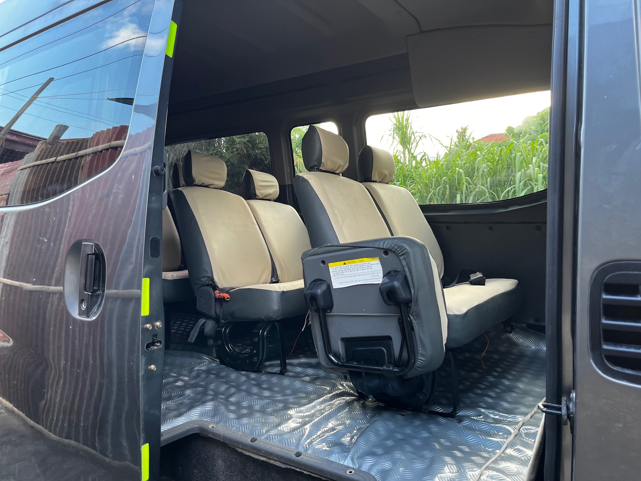 Nissan NV350 High Roof Cargo Van, 2018 9