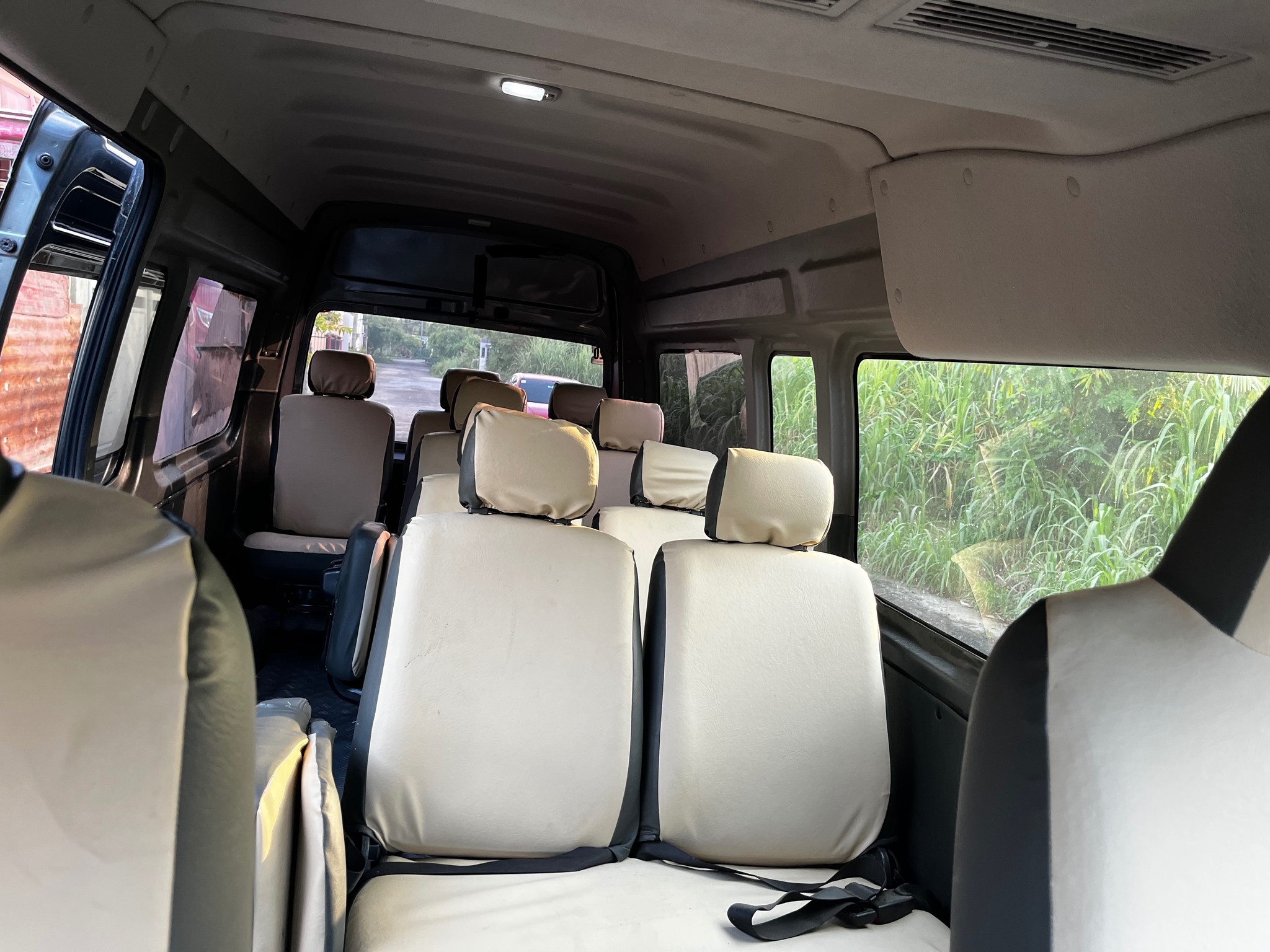 Nissan NV350 High Roof Cargo Van, 2018 — photo 5