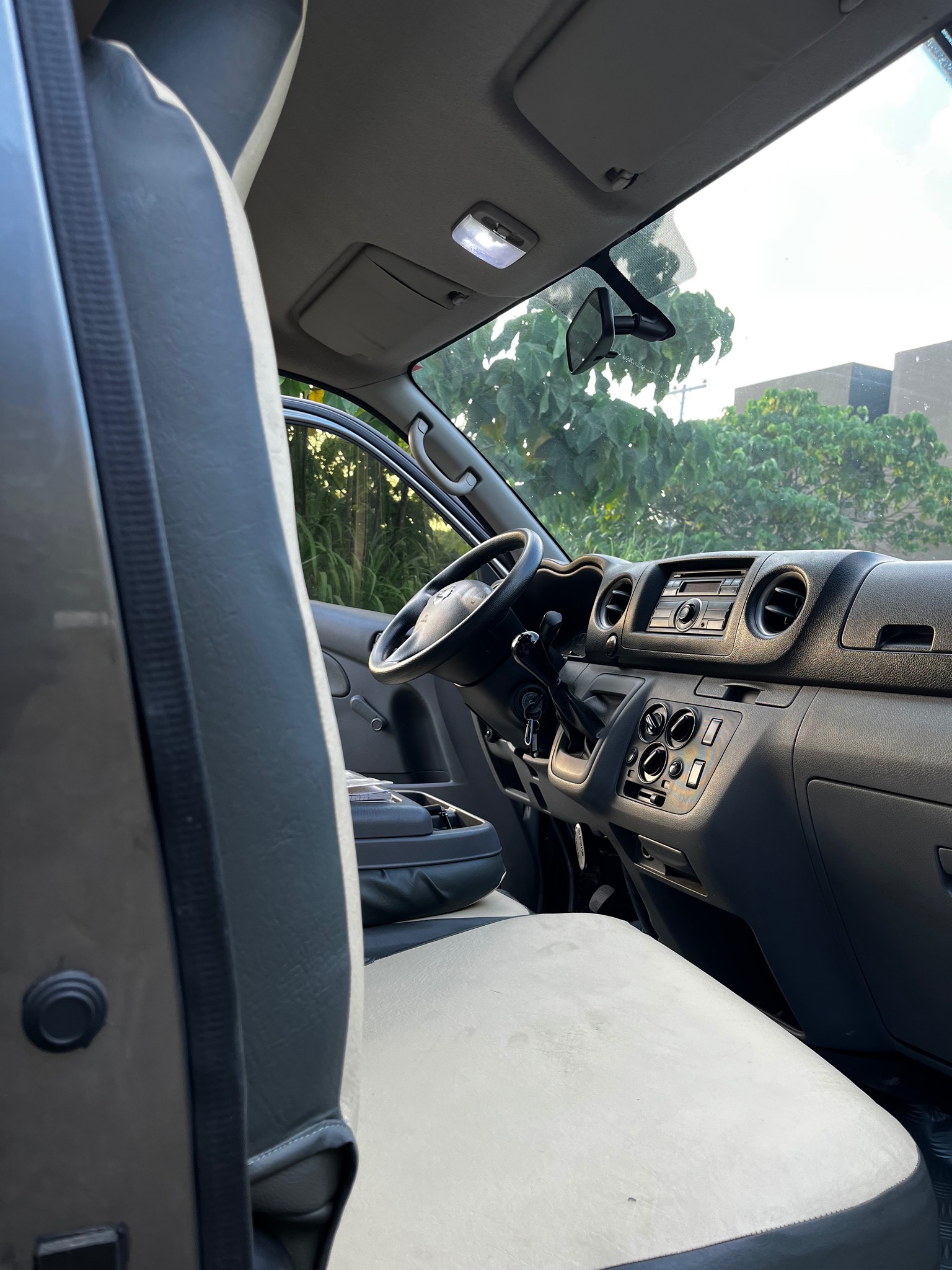 Nissan NV350 High Roof Cargo Van, 2018 11