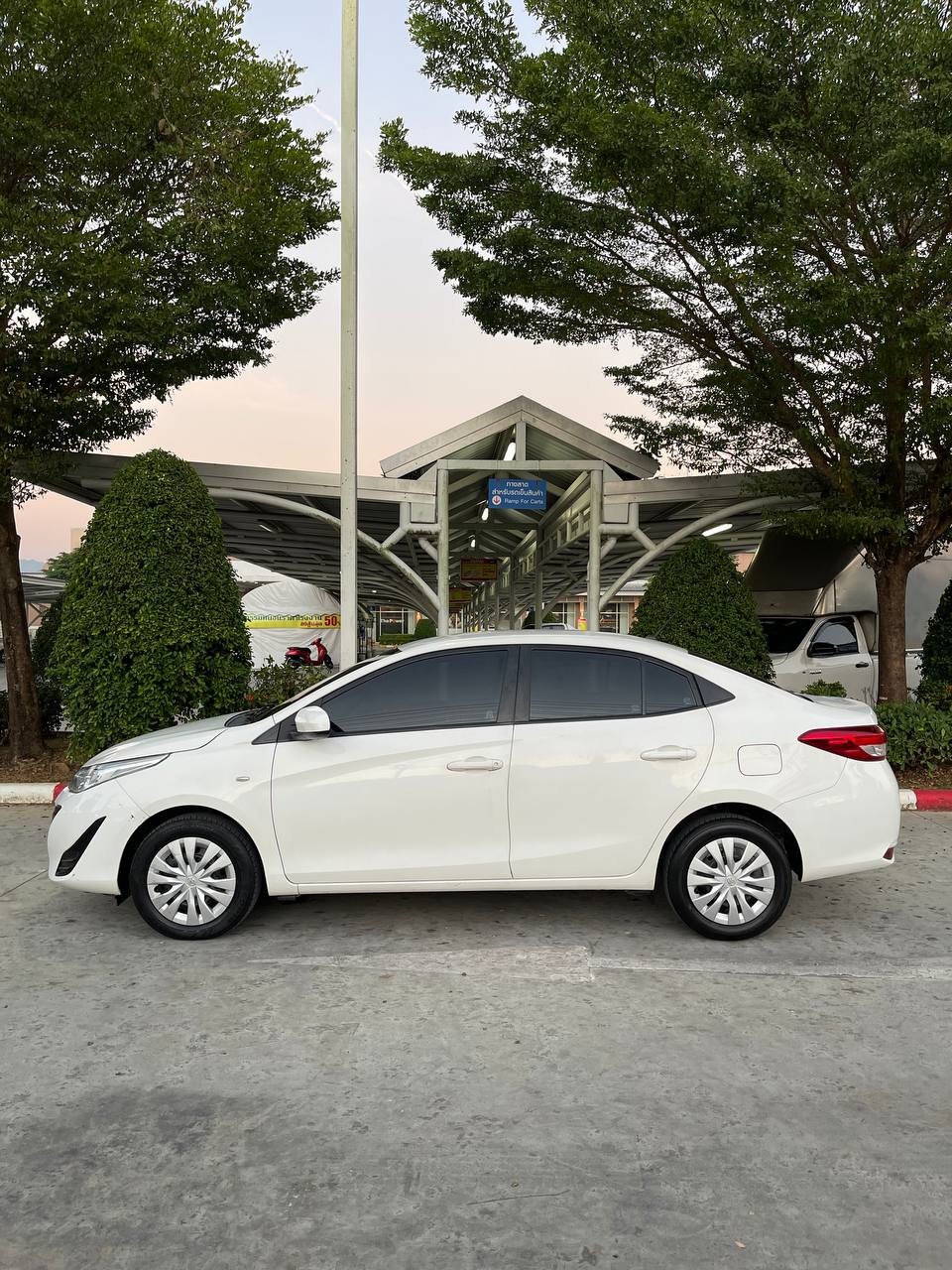 Toyota Yaris/Ativ 2019 — photo 2
