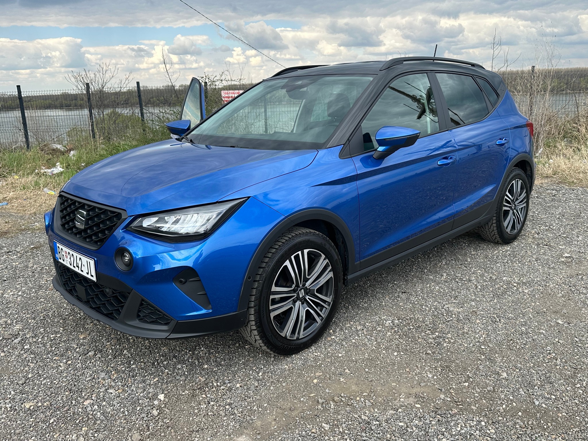 Seat-Arona — photo 4