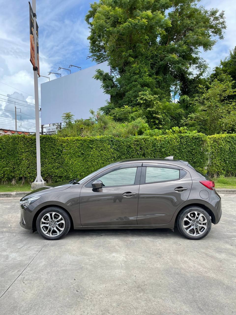 Mazda 2 2019 — photo 2